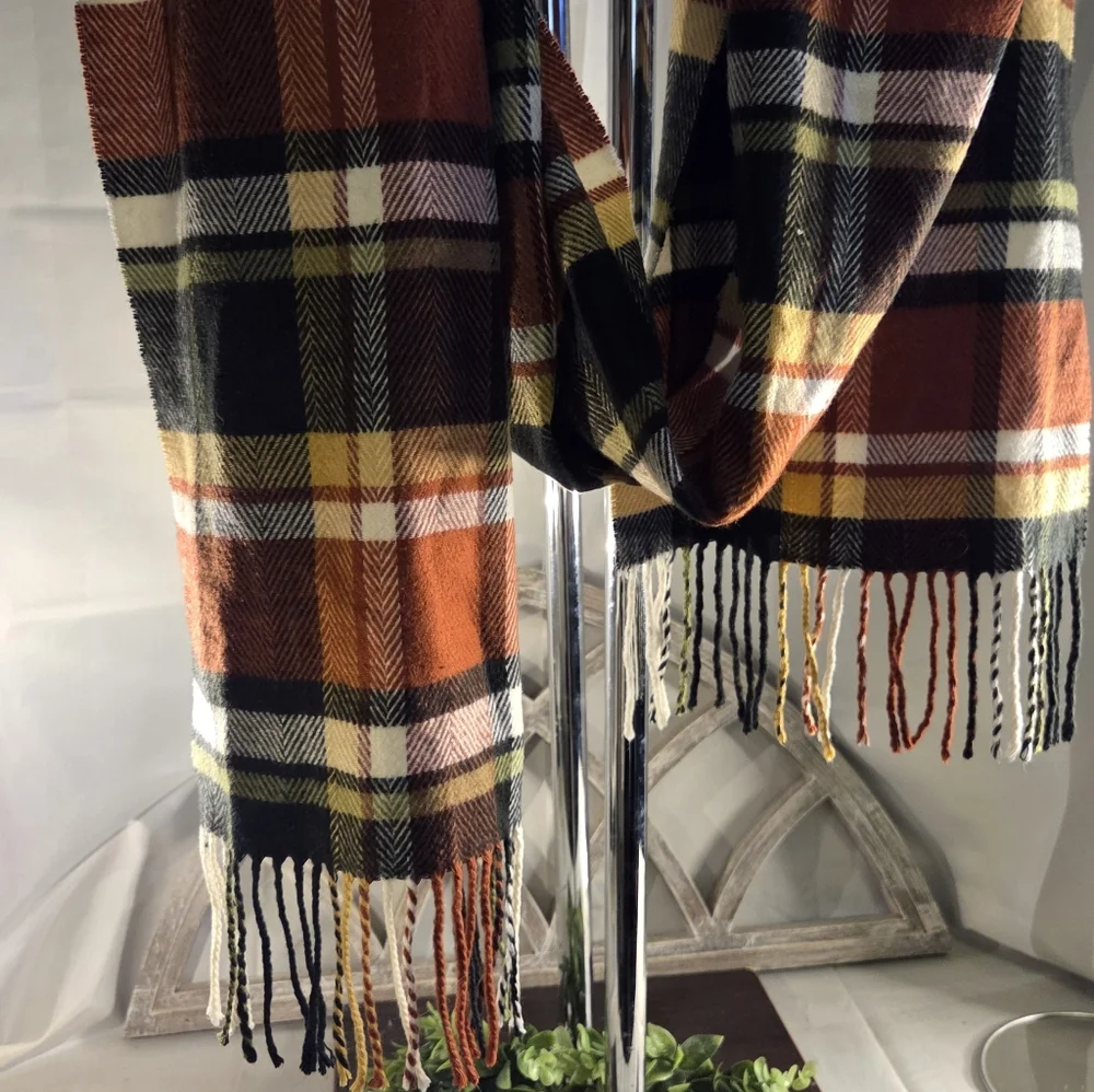 Plaid Fringe Scarf 🧣 Cozy Fall Tartan Wrap Preppy Academia Vibes